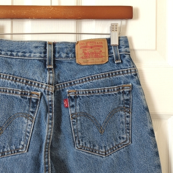 Levi's Y2K Vintage 550 Medium Wash High Waisted Relaxed Fit Tapered Leg Jeans 6 - Picture 13 of 15